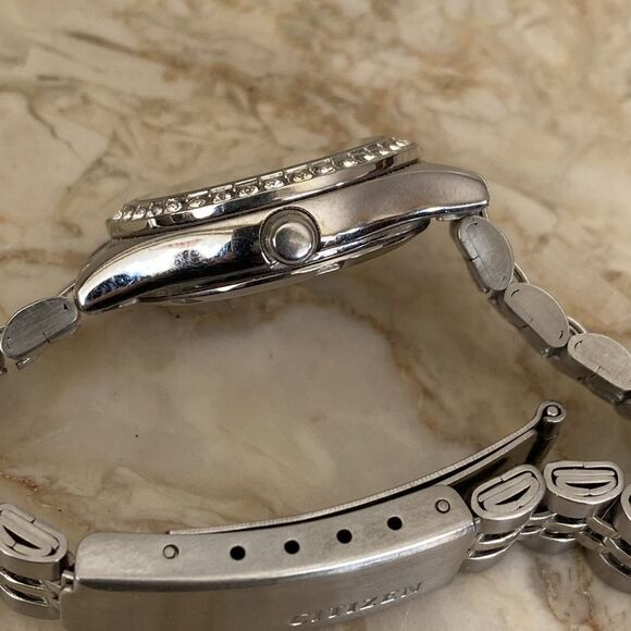 Citizen Quartz Swaroski Crystal Bezel Stainless Steel Watch Mother-of-Pearl Dial - Picture 9 of 11